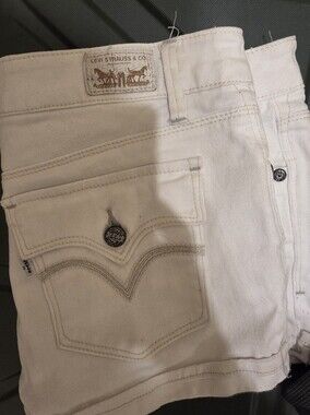 Levi's Womens  White Shorts